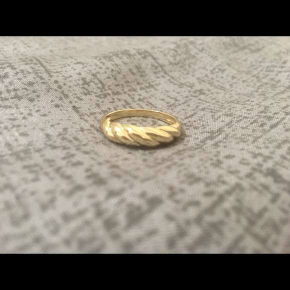 Brand New 14k Gold Plated Croissant Ring - Picture 2 of 8